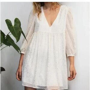 Aritzia Sunday Best JINX Babydoll dress in white/gold